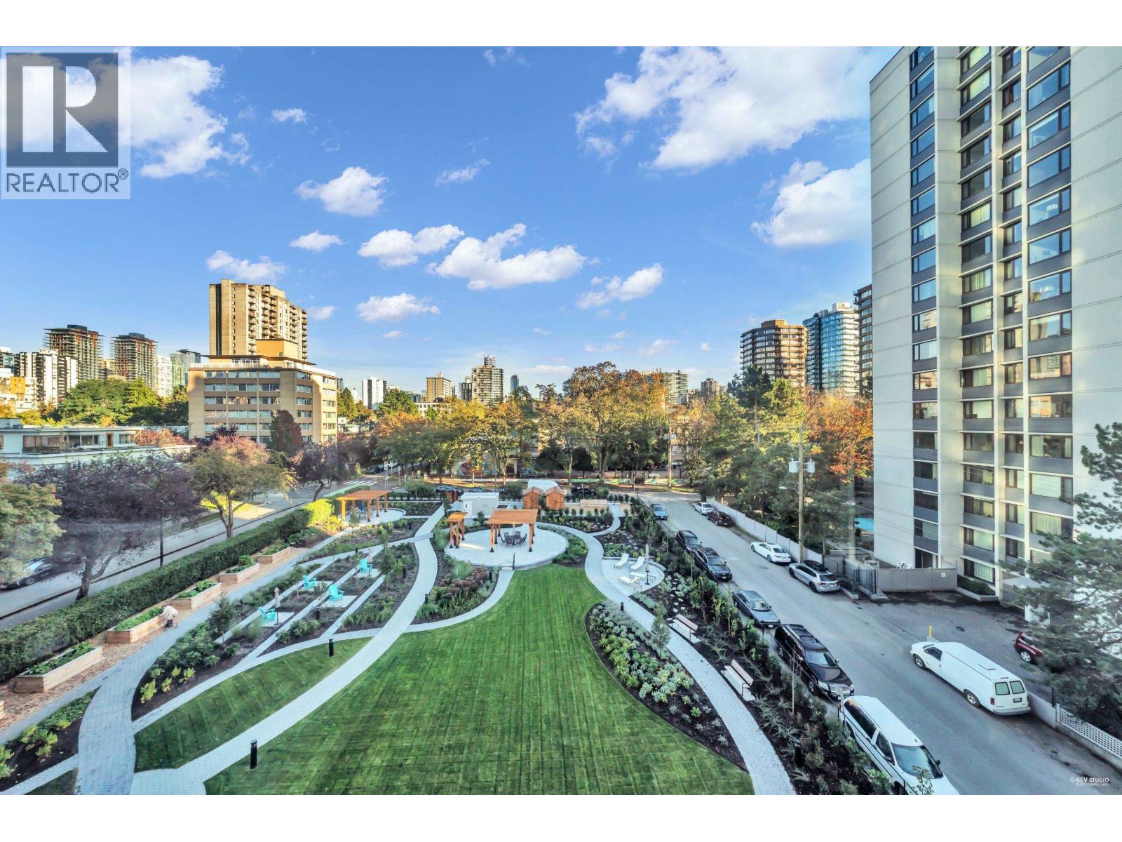 Listing Picture 5 of 28 : 606 1740 COMOX STREET, Vancouver / 溫哥華 - 魯藝地產 Yvonne Lu Group - MLS Medallion Club Member