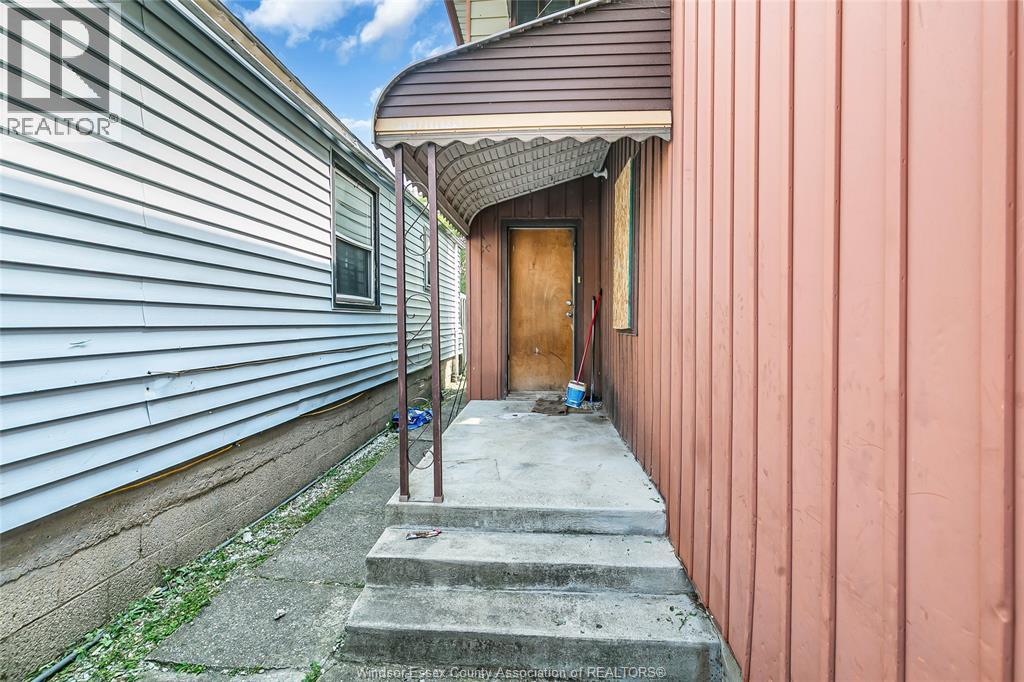 Property at 460 AYLMER image 4
