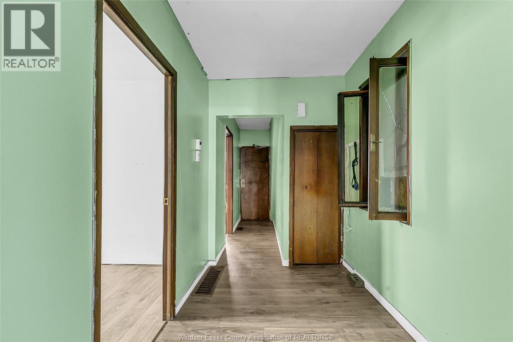 Property at 460 AYLMER image 5