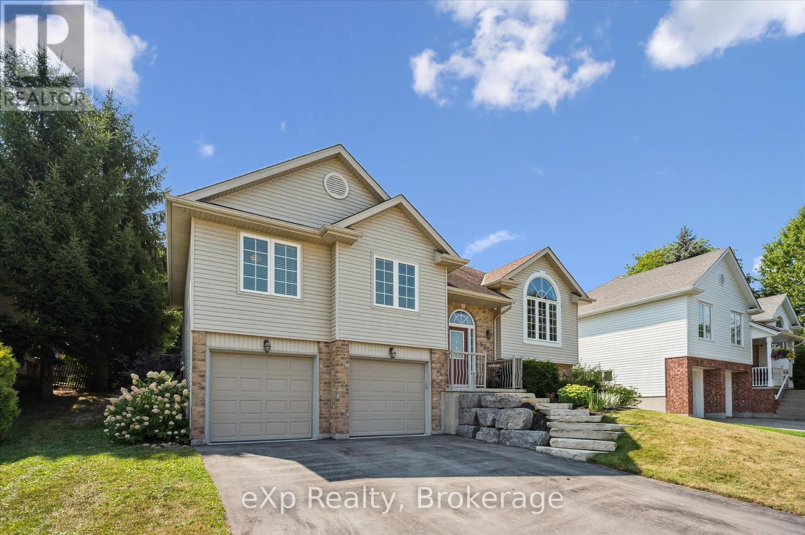 530 Watt Street, Centre Wellington, Ontario  N1M 3K4 - Photo 2 - X12348359