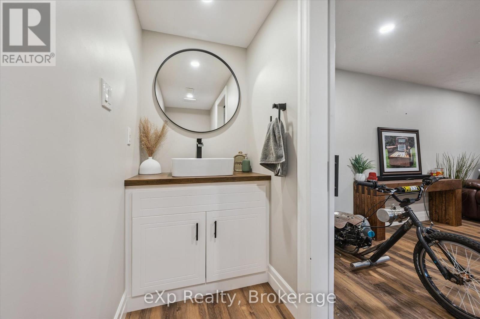 530 Watt Street, Centre Wellington, Ontario  N1M 3K4 - Photo 33 - X12348359