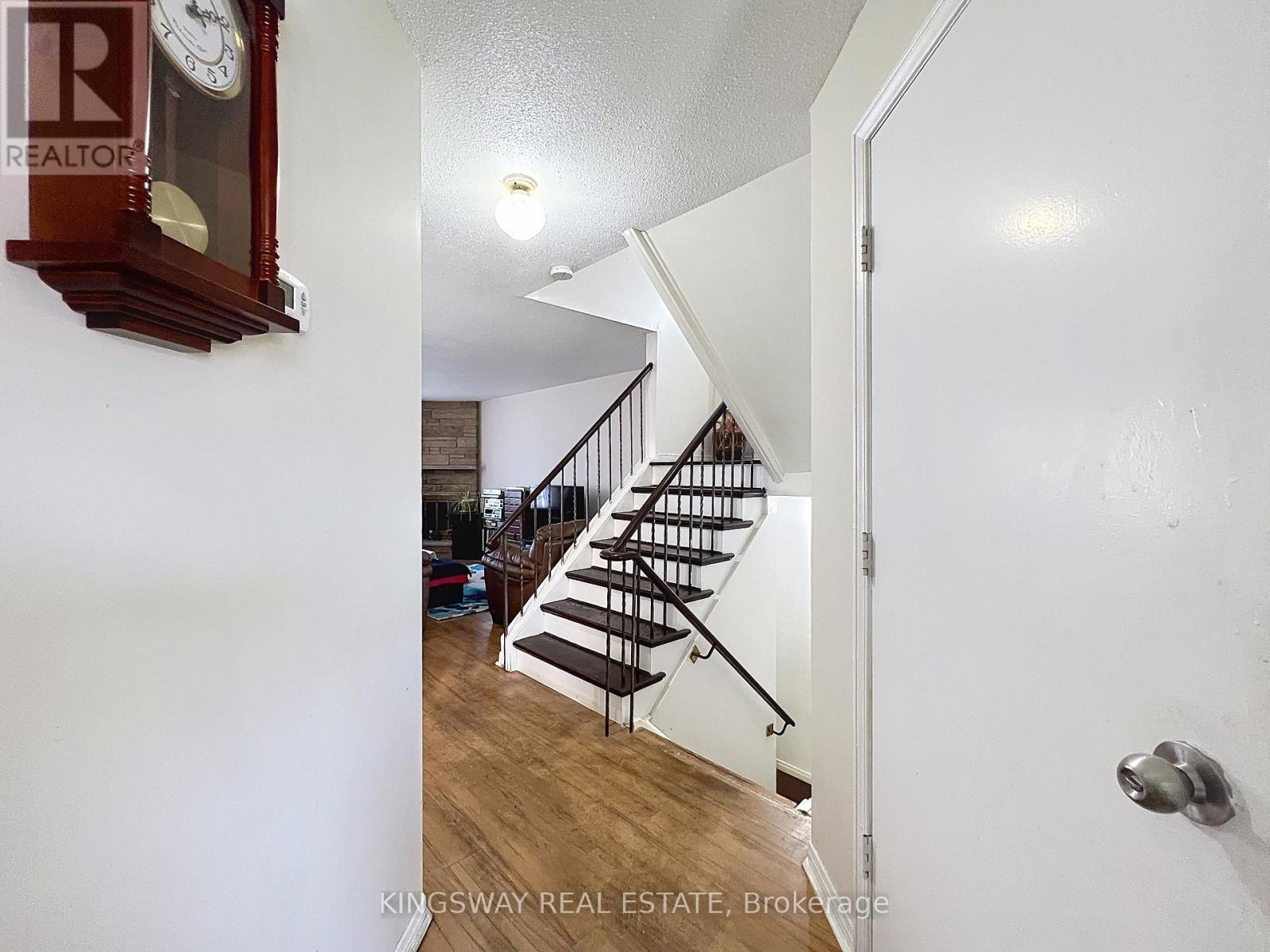 55 Copperwood Square, Toronto (Milliken), Ontario  M1V 2C2 - Photo 23 - E12348386