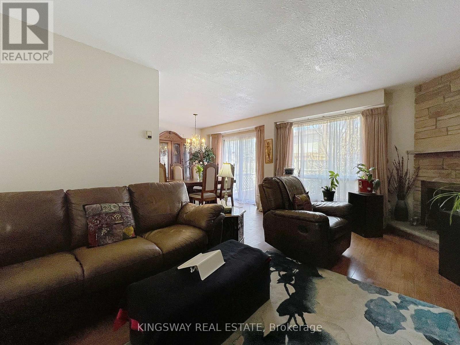 55 Copperwood Square, Toronto (Milliken), Ontario  M1V 2C2 - Photo 26 - E12348386
