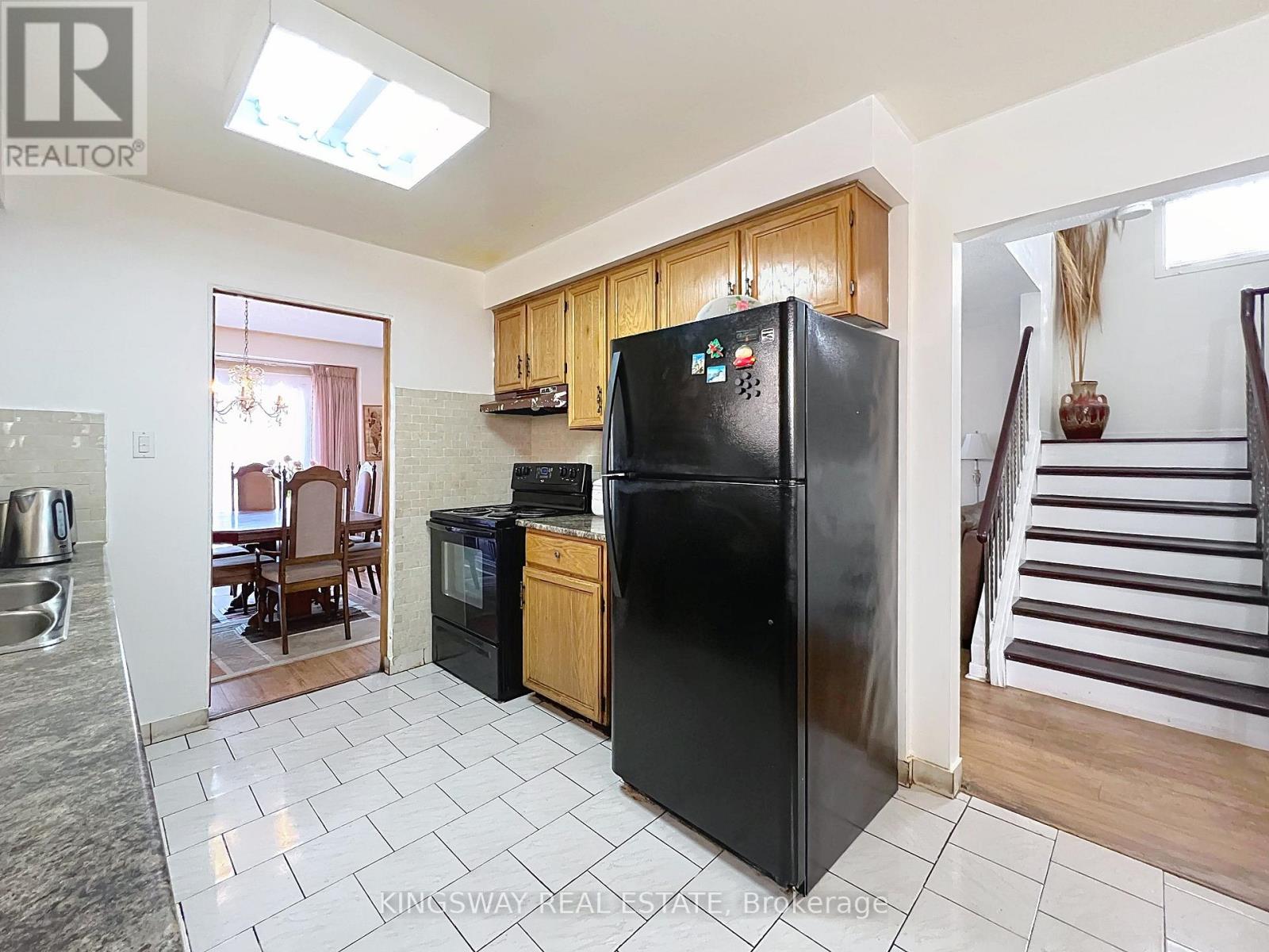 55 Copperwood Square, Toronto (Milliken), Ontario  M1V 2C2 - Photo 40 - E12348386