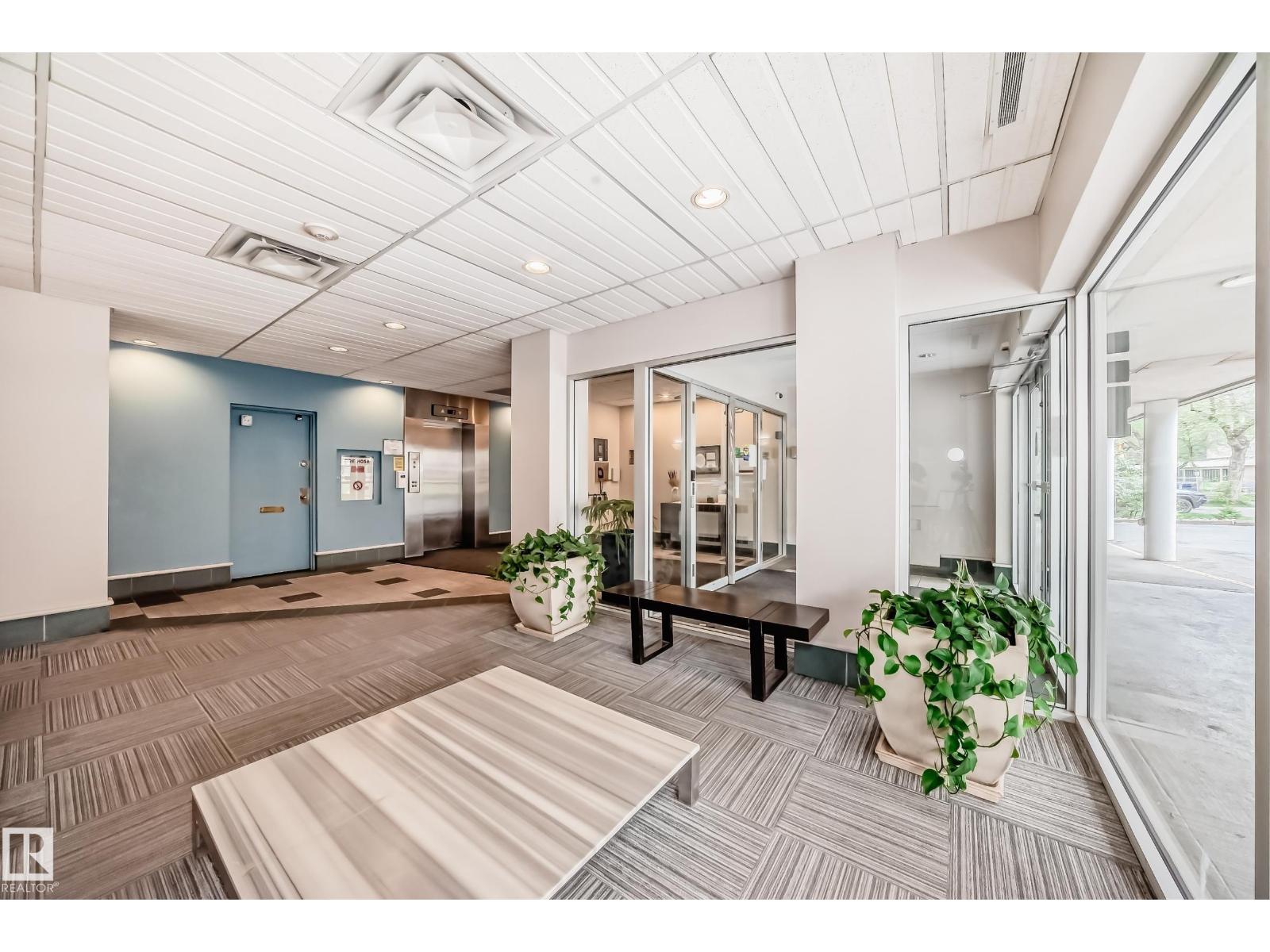 #504 9940 112 St Nw, Edmonton, Alberta  T5K 1L8 - Photo 4 - E4453332