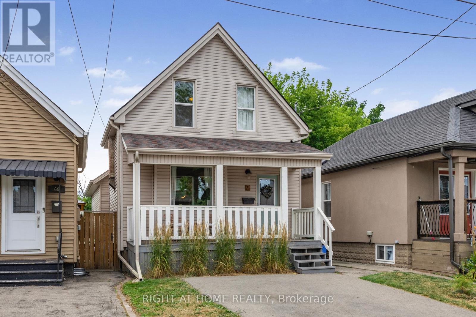 71 ROBINS AVENUE, Hamilton, Ontario