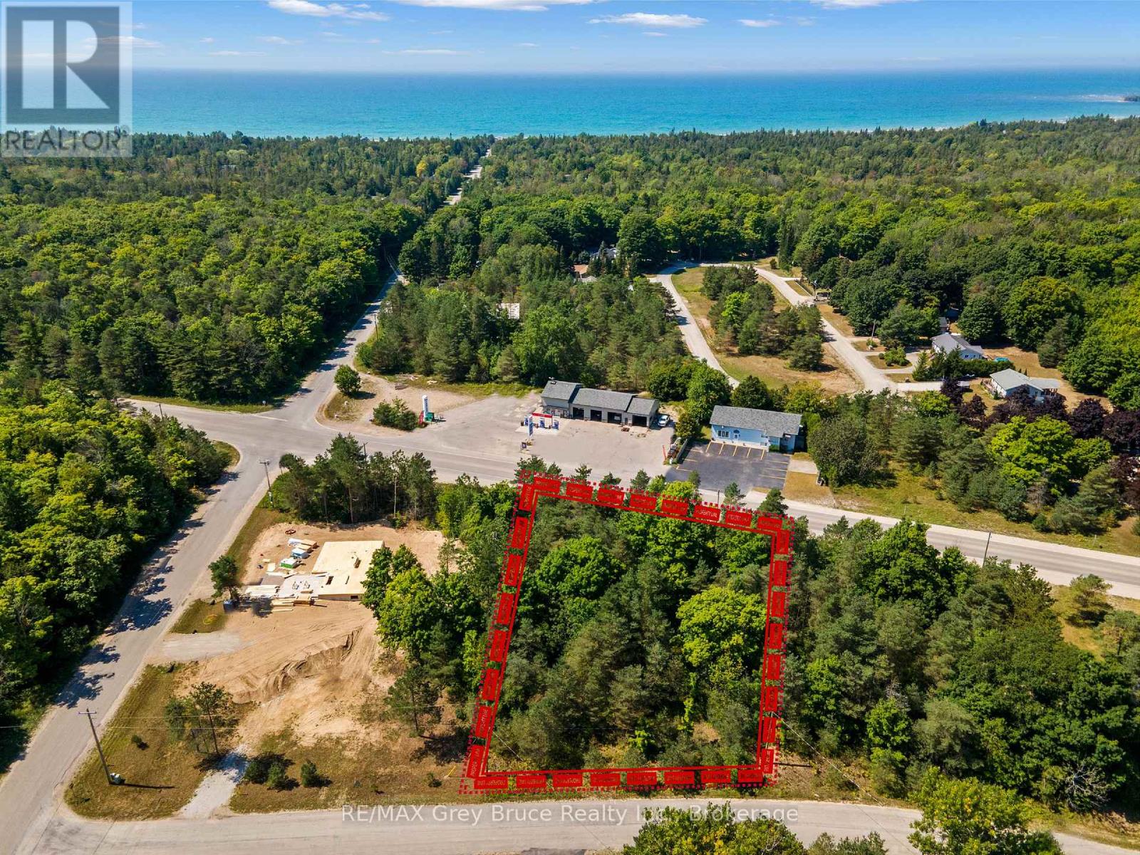 9 Campbell Crescent, South Bruce Peninsula, Ontario  N0H 2G0 - Photo 2 - X12348401