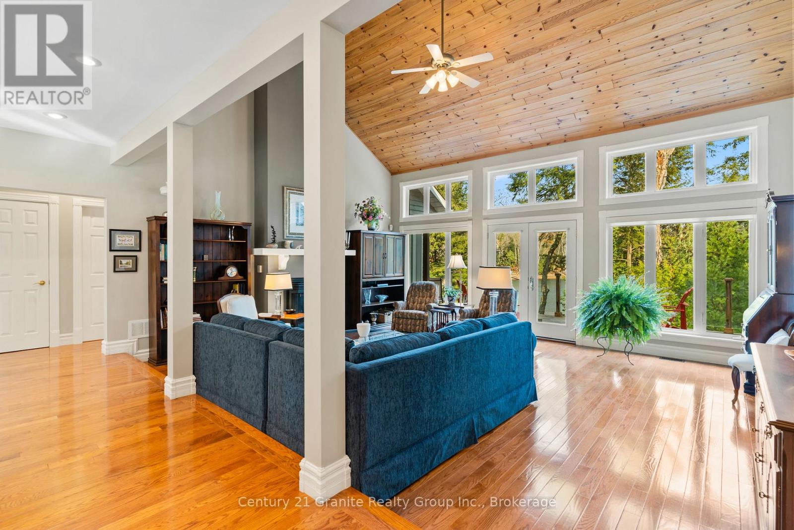 3526 West Shore Road, Dysart Et Al, Ontario  K0M 1S0 - Photo 16 - X12348415
