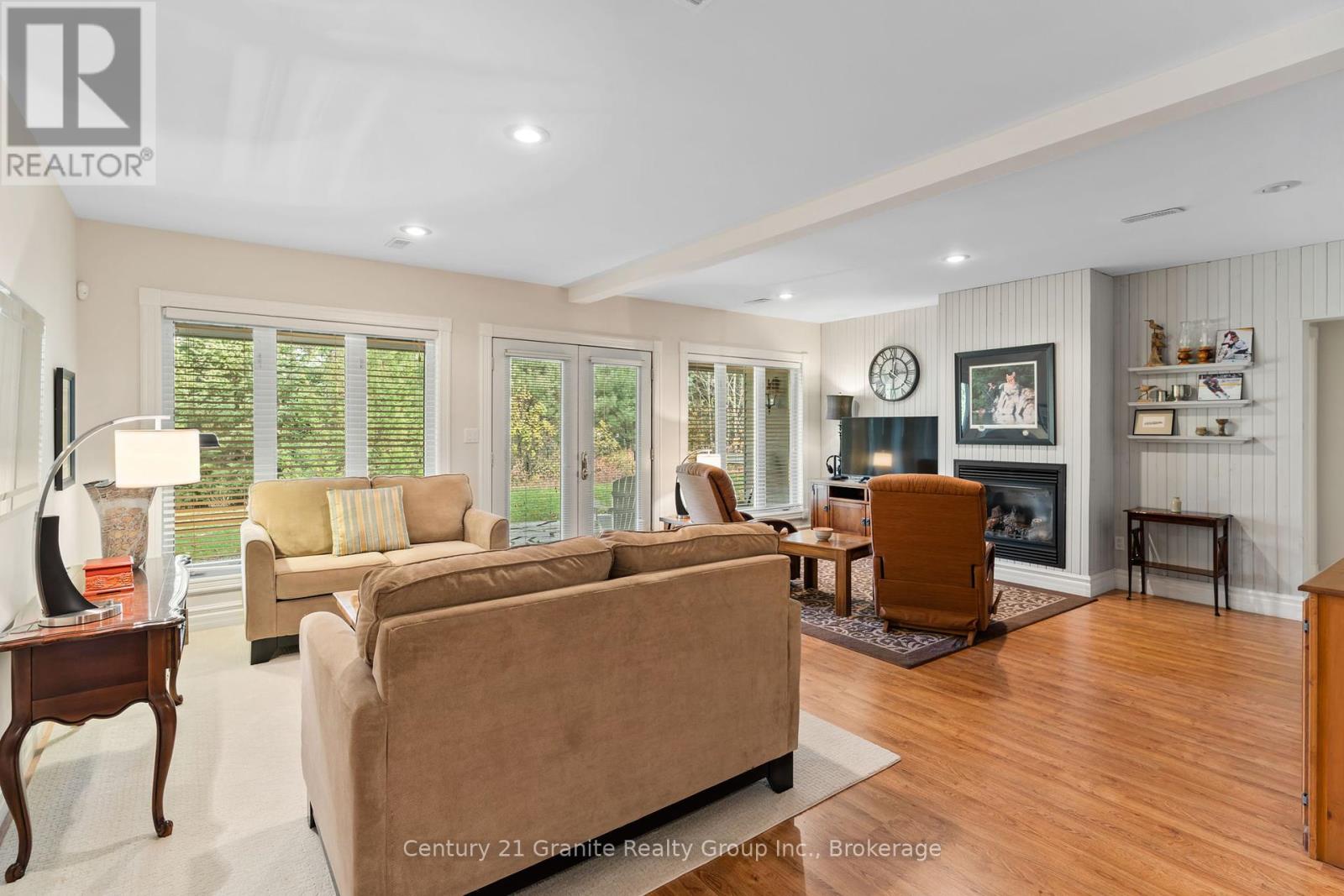 3526 West Shore Road, Dysart Et Al, Ontario  K0M 1S0 - Photo 30 - X12348415