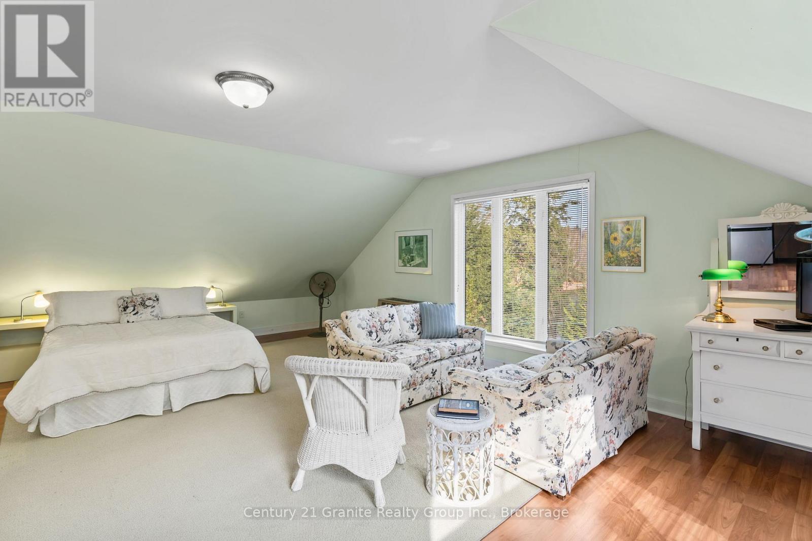 3526 West Shore Road, Dysart Et Al, Ontario  K0M 1S0 - Photo 39 - X12348415