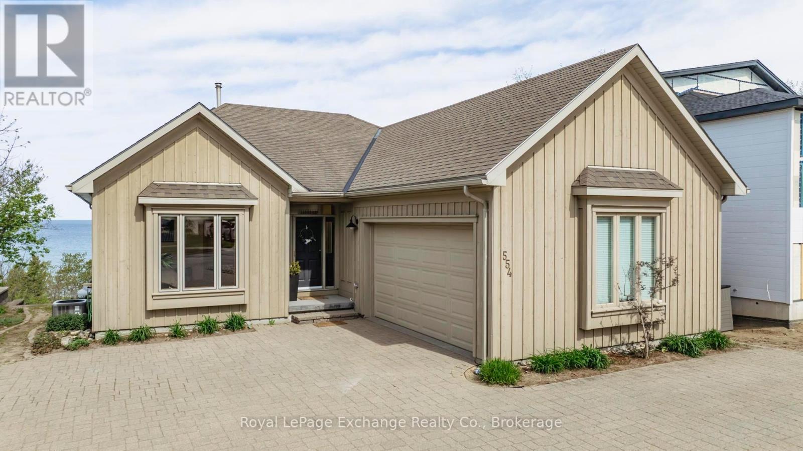 554 Huron Terrace, Kincardine, Ontario  N2Z 2H5 - Photo 2 - X12161290