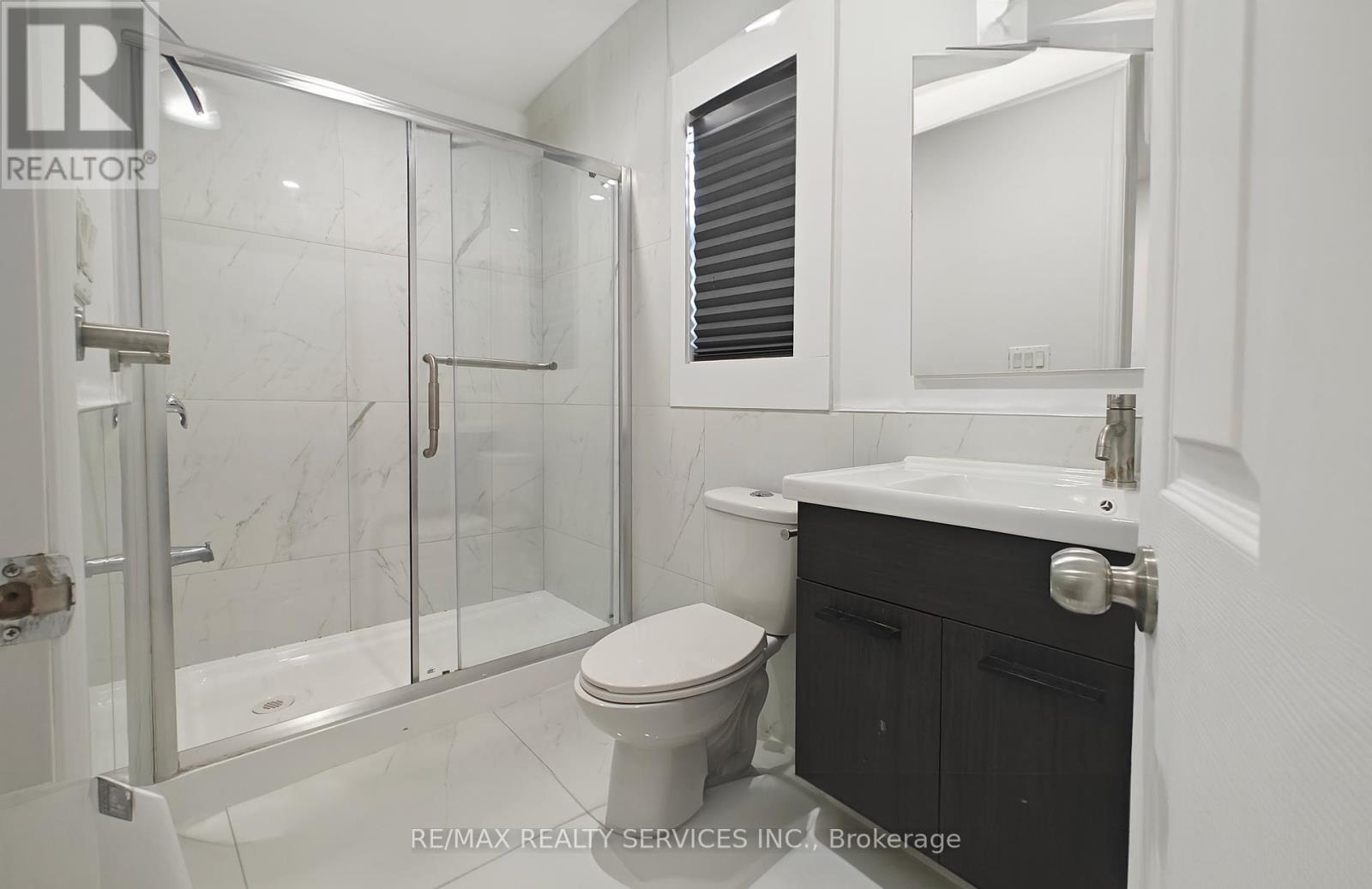 764 Caron Avenue, Windsor, Ontario  N9A 5B6 - Photo 12 - X12348406