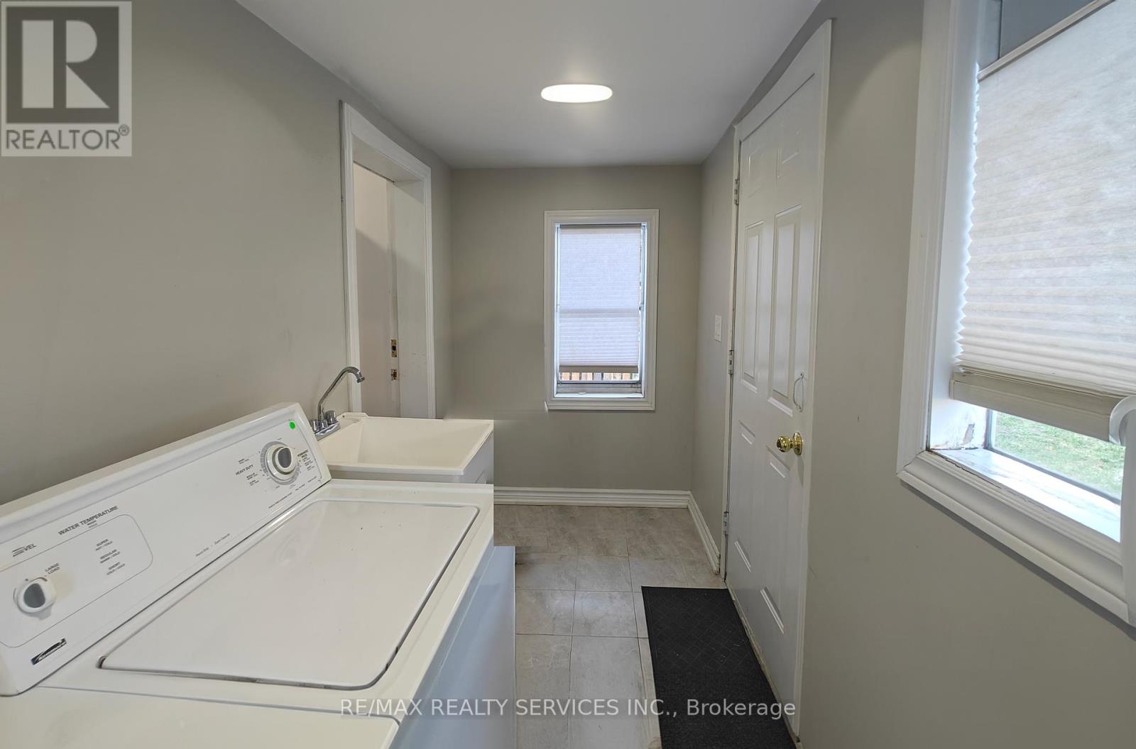 764 Caron Avenue, Windsor, Ontario  N9A 5B6 - Photo 15 - X12348406