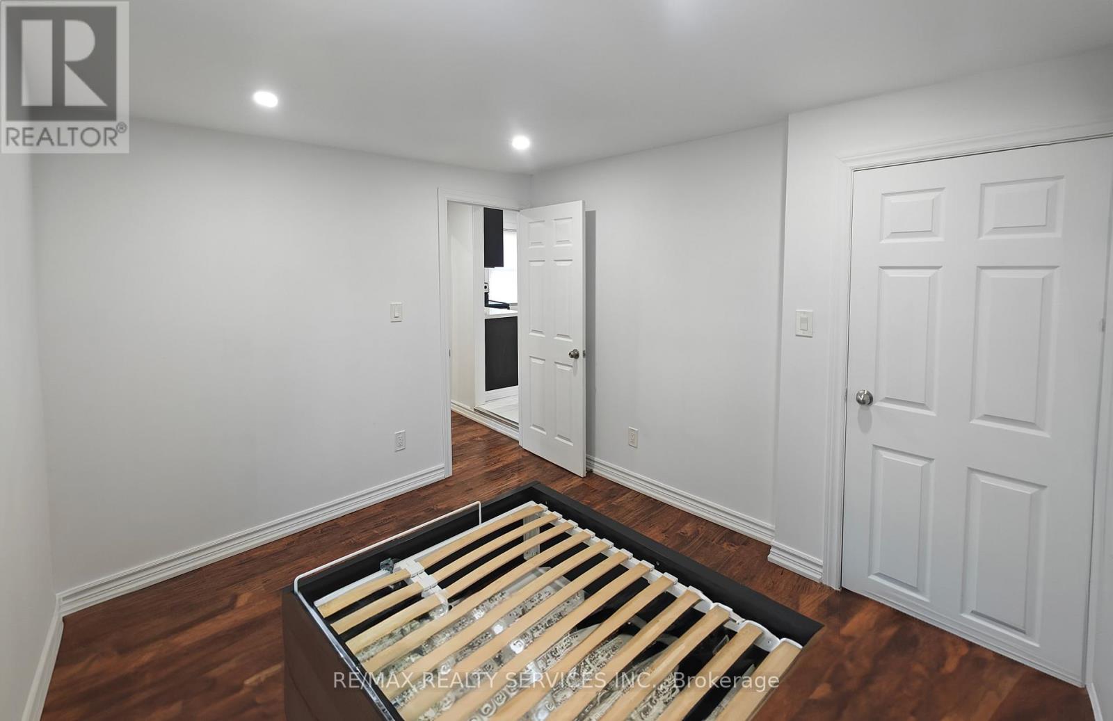764 Caron Avenue, Windsor, Ontario  N9A 5B6 - Photo 9 - X12348406