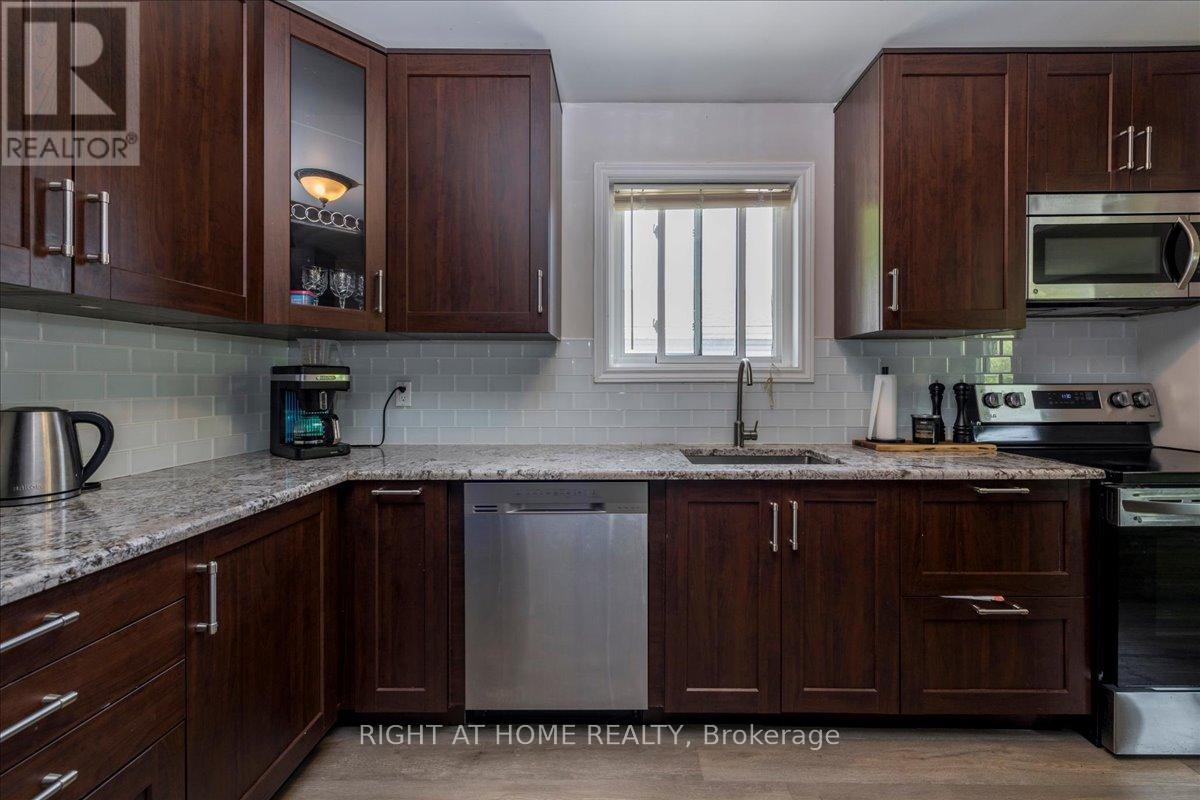 70 Metro Road S, Georgina (Keswick North), Ontario  L4P 1W1 - Photo 11 - N12348439