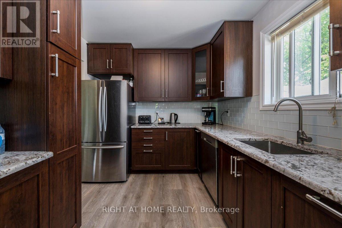 70 Metro Road S, Georgina (Keswick North), Ontario  L4P 1W1 - Photo 12 - N12348439