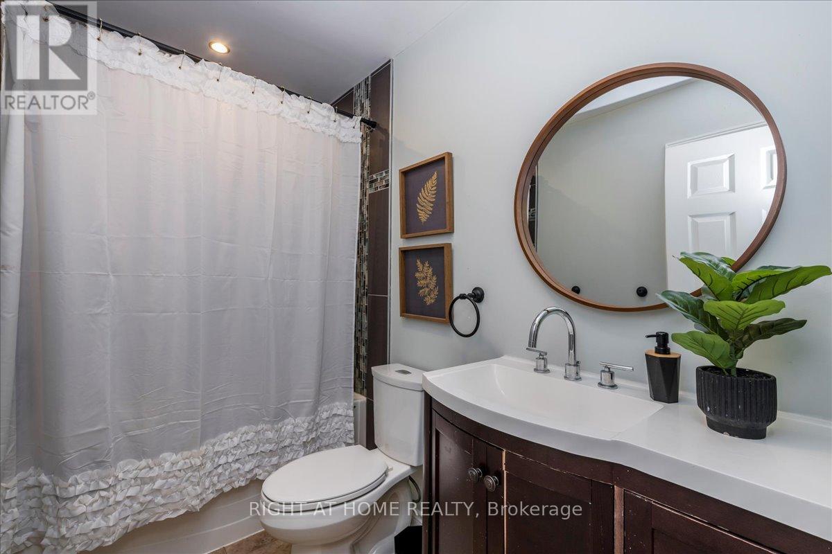 70 Metro Road S, Georgina (Keswick North), Ontario  L4P 1W1 - Photo 15 - N12348439