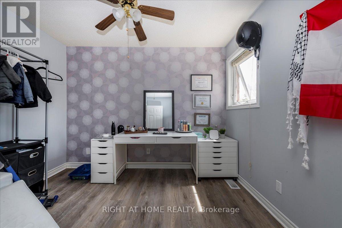 70 Metro Road S, Georgina (Keswick North), Ontario  L4P 1W1 - Photo 18 - N12348439