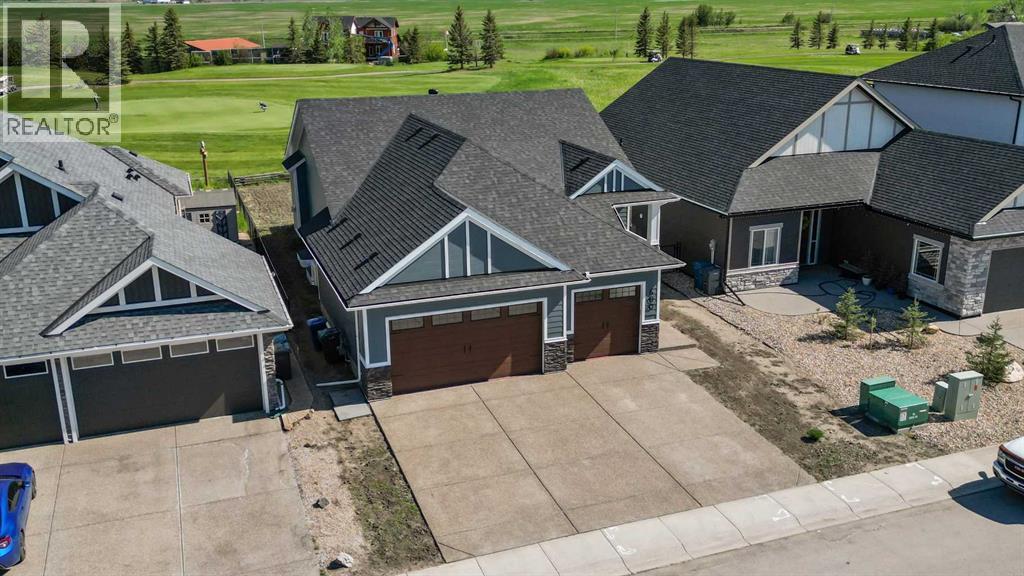 Property at 600 Muirfield Crescent image 3