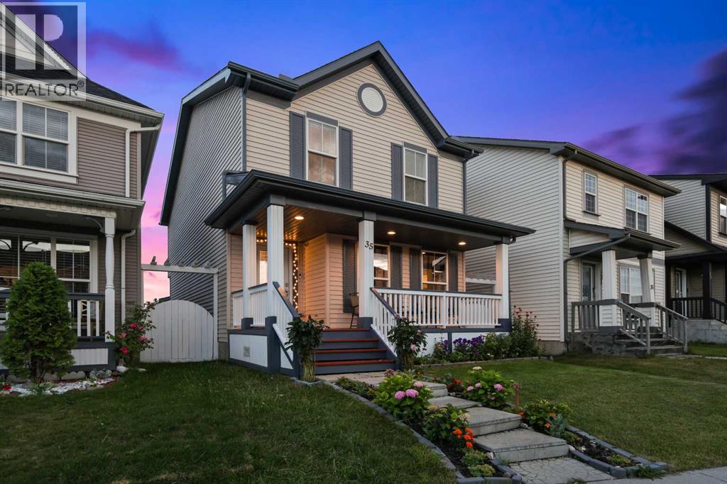 Property at 35 Prestwick Place SE image 3
