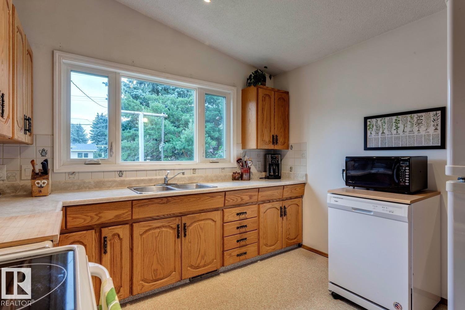 12835 91 St Nw, Edmonton, Alberta  T5E 3P4 - Photo 11 - E4453339