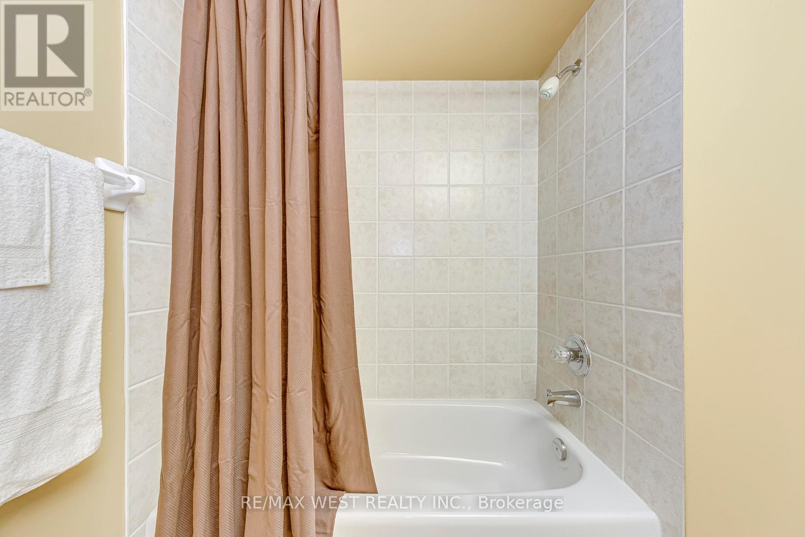 56 Laura Sabrina Drive, Vaughan (Sonoma Heights), Ontario  L4H 1X8 - Photo 35 - N12348476