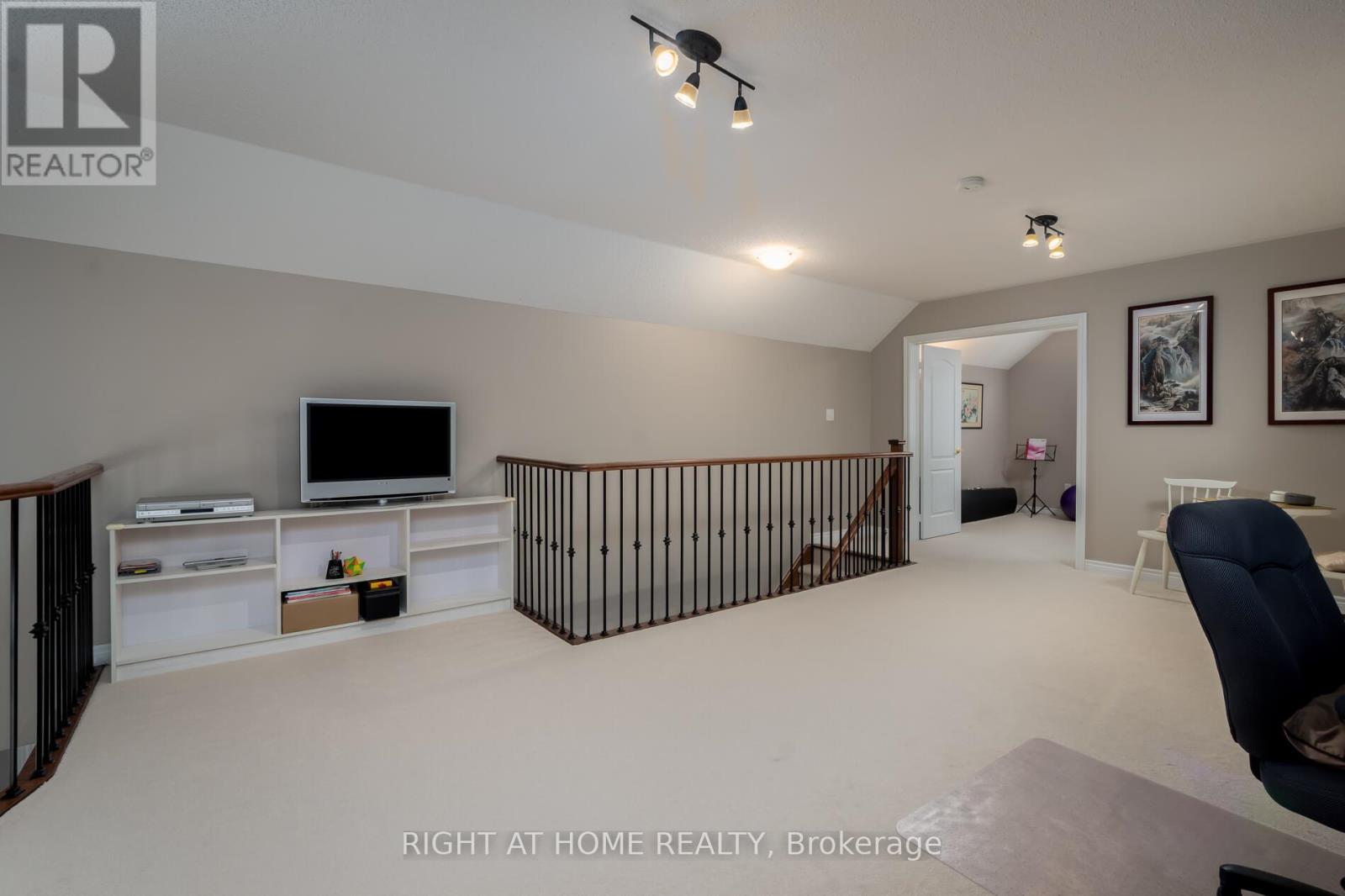 1 Sea Holly Crescent, Brampton, Ontario  L6R 0W2 - Photo 22 - W12343397