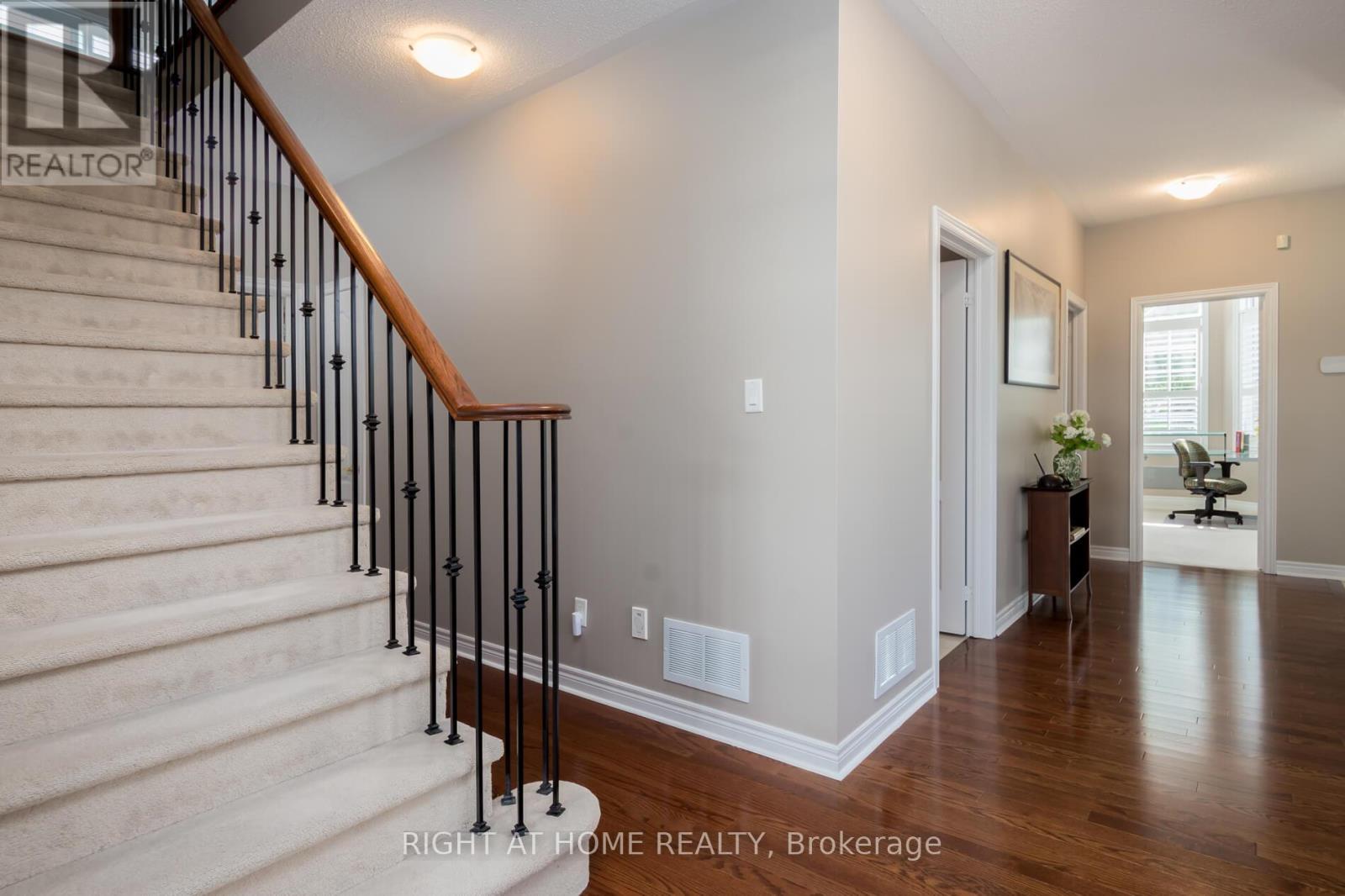 1 Sea Holly Crescent, Brampton, Ontario  L6R 0W2 - Photo 14 - W12343397