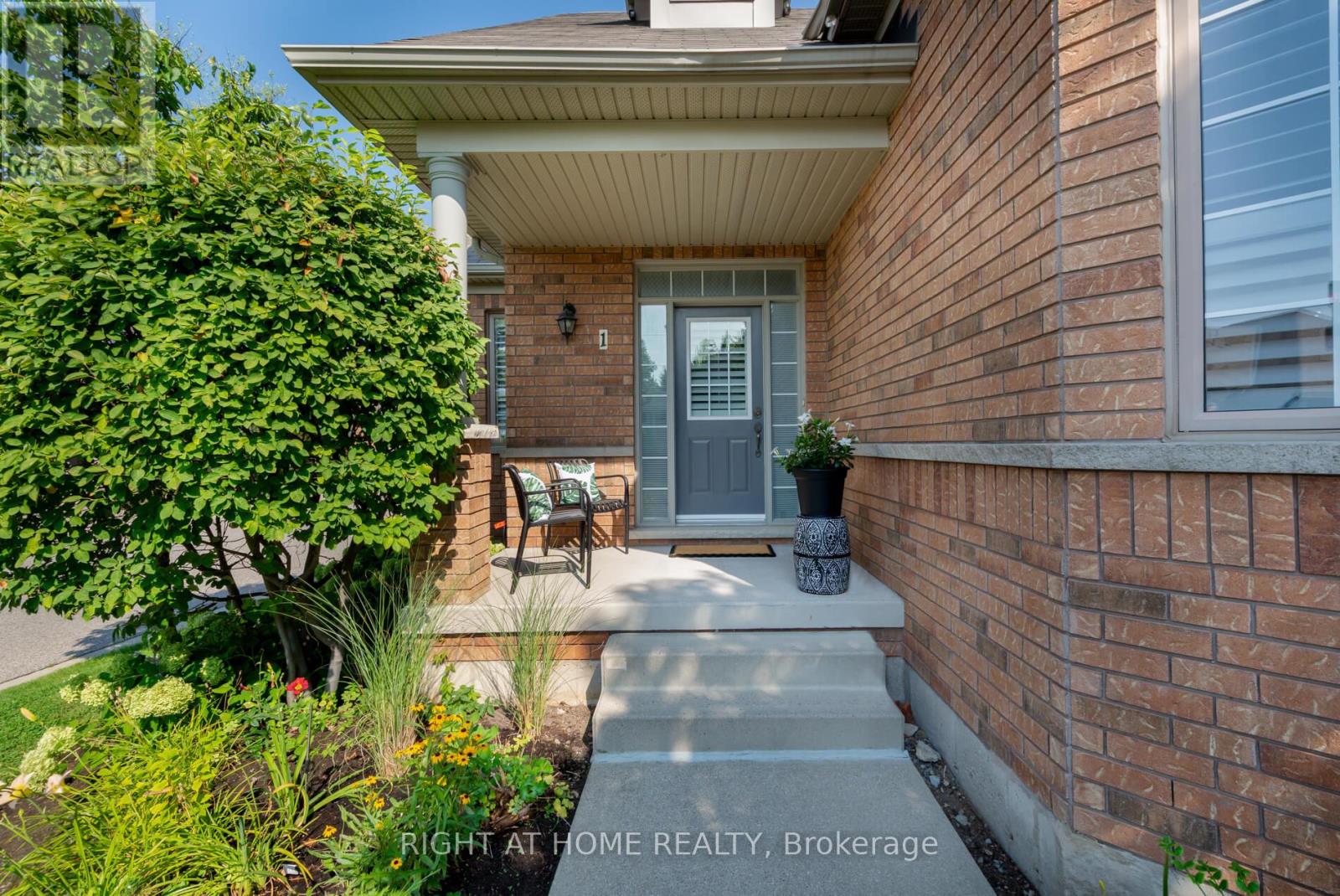 Property at 1 SEA HOLLY CRESCENT image 2
