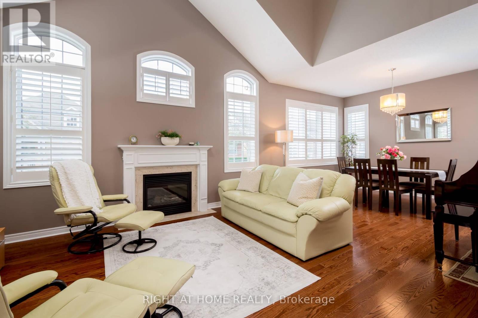 1 Sea Holly Crescent, Brampton, Ontario  L6R 0W2 - Photo 7 - W12343397