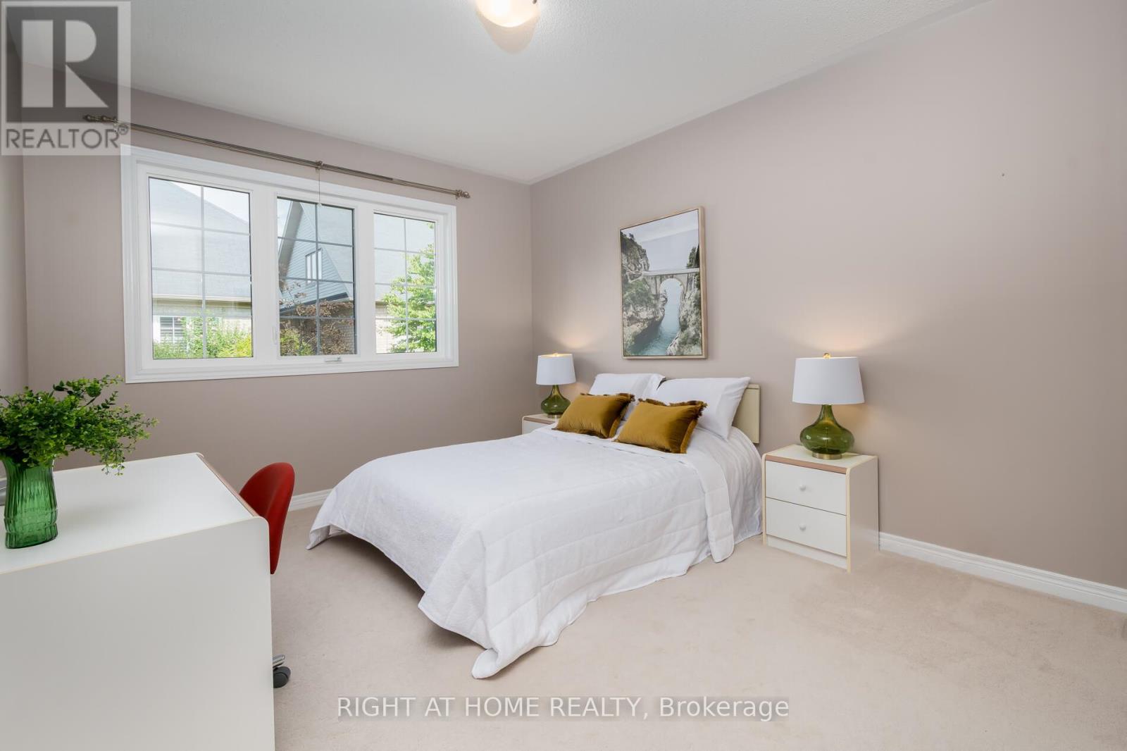 1 Sea Holly Crescent, Brampton, Ontario  L6R 0W2 - Photo 15 - W12343397