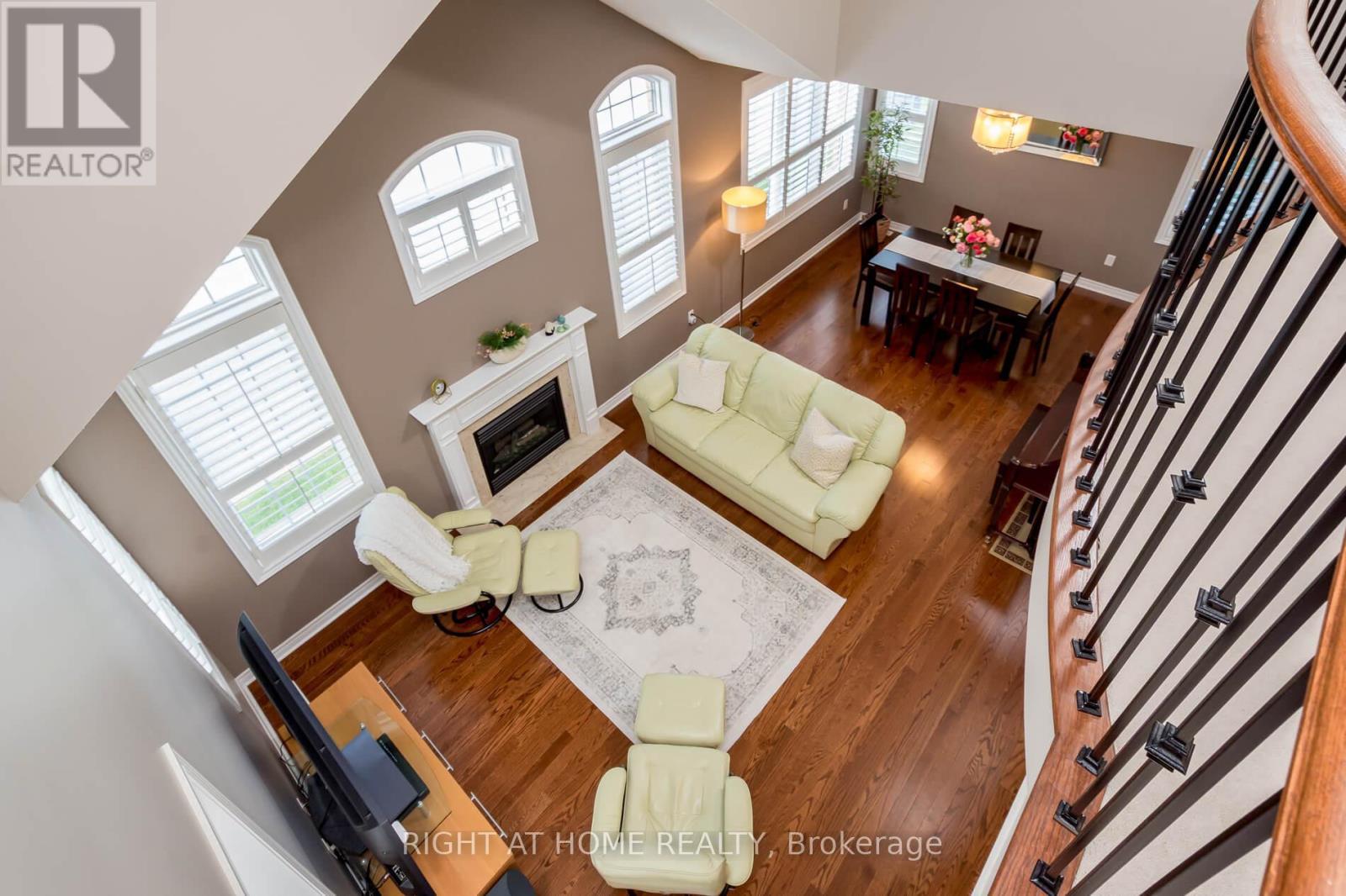 Property at 1 SEA HOLLY CRESCENT image 4