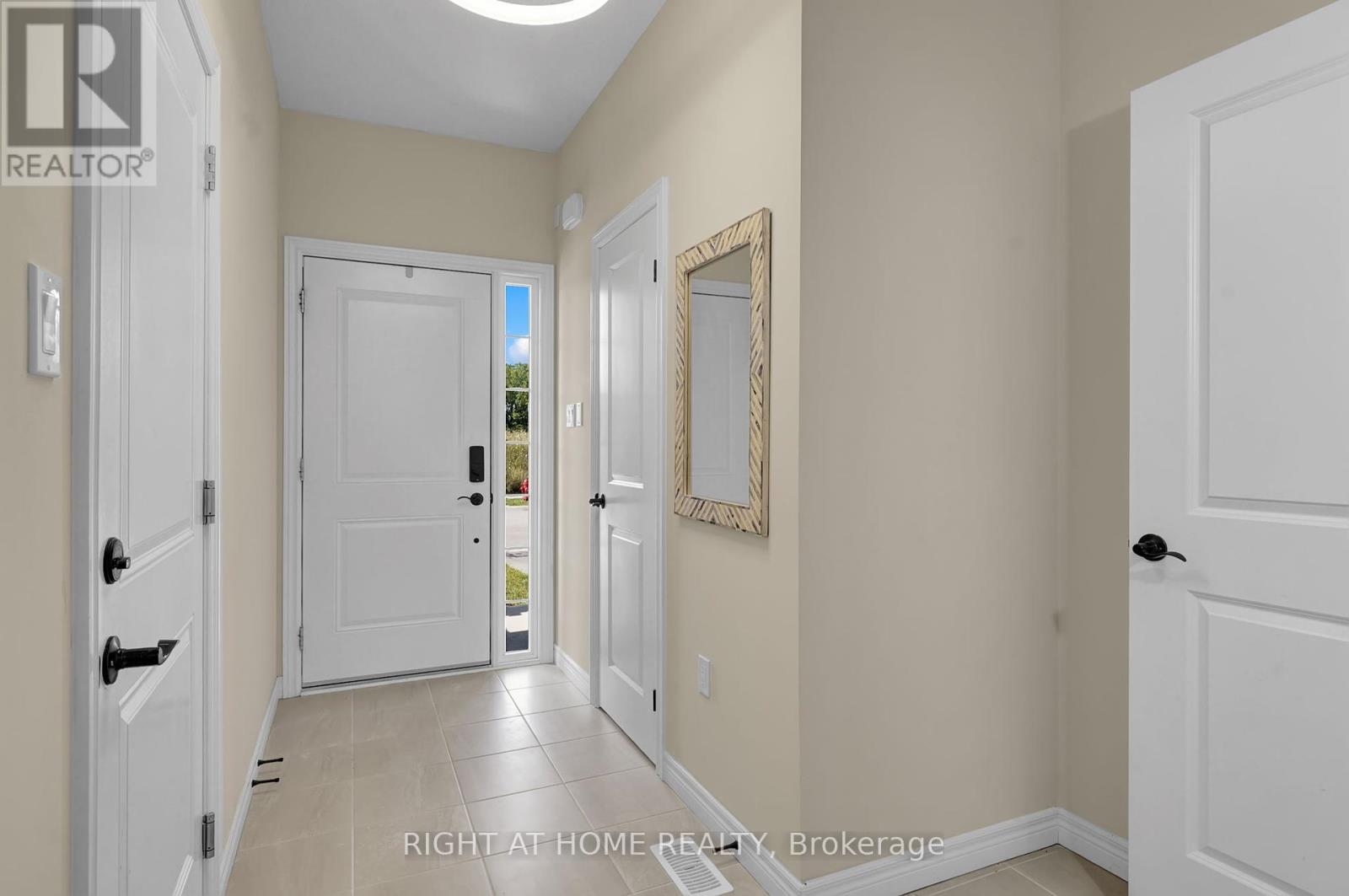 91 Beasley Grove, Hamilton (Meadowlands), Ontario  L9K 0J7 - Photo 4 - X12348461