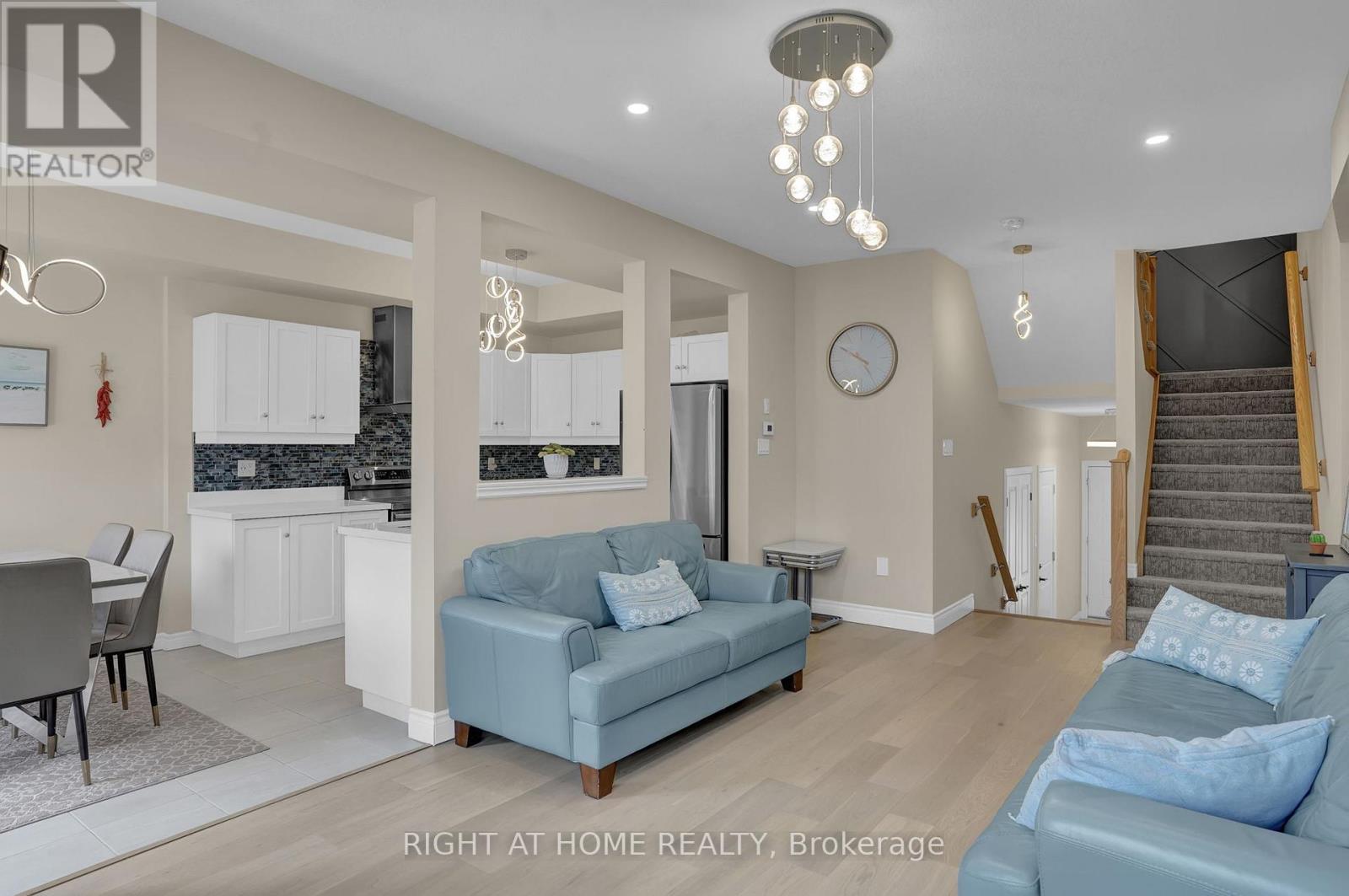 91 Beasley Grove, Hamilton (Meadowlands), Ontario  L9K 0J7 - Photo 8 - X12348461