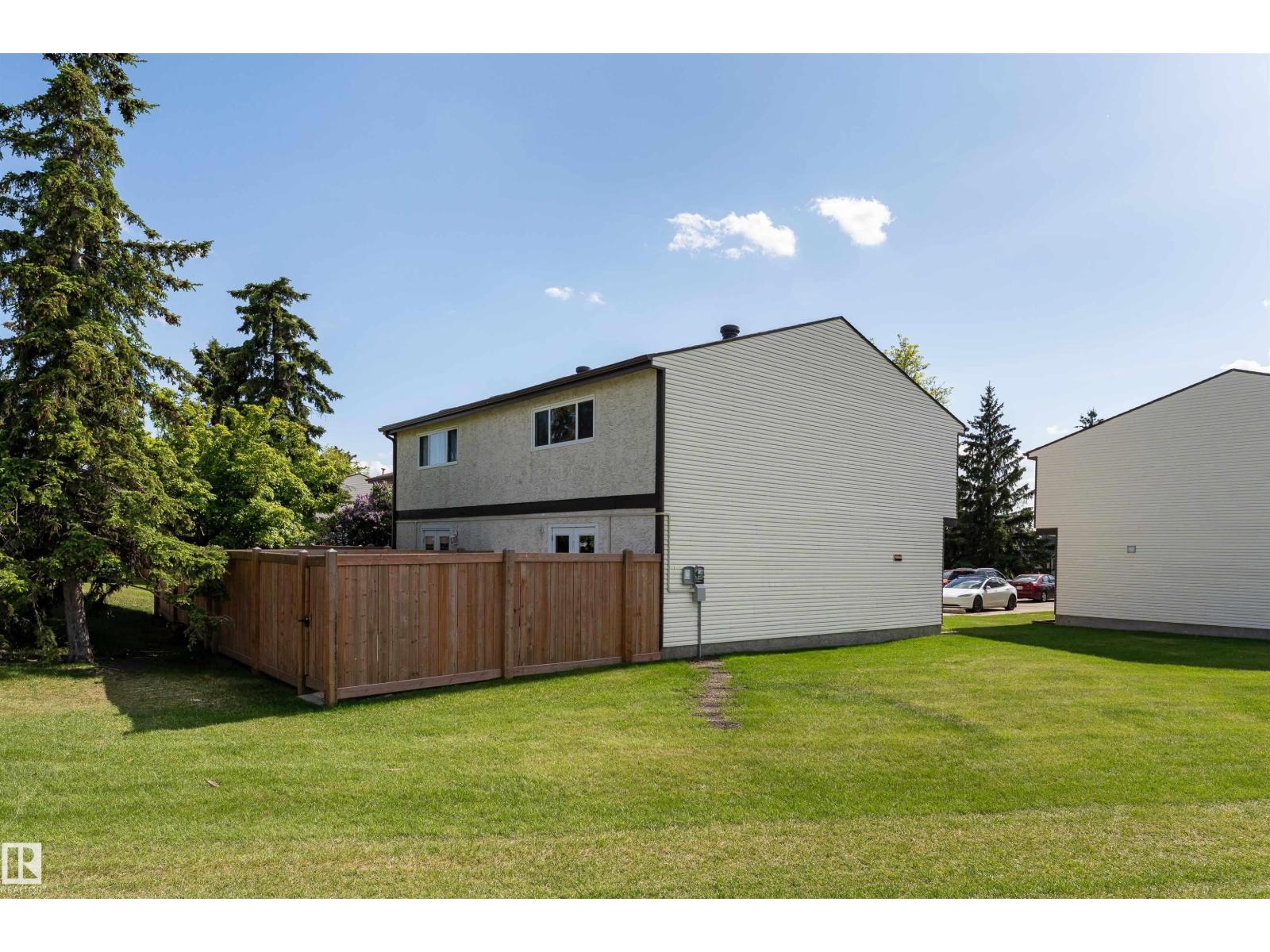 1244 Lakewood Rd W Nw Nw, Edmonton, Alberta  T6K 3P2 - Photo 6 - E4453340