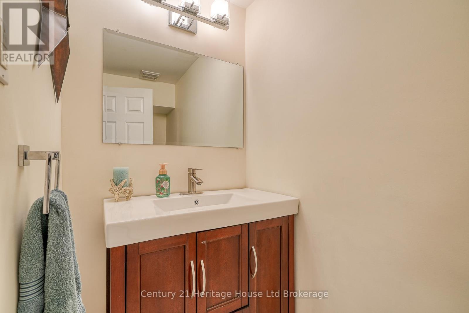 12 Steele Street, St. Thomas, Ontario  N5R 2Y3 - Photo 25 - X12348498