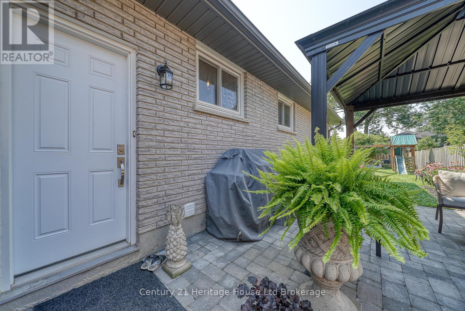 12 Steele Street, St. Thomas, Ontario  N5R 2Y3 - Photo 34 - X12348498