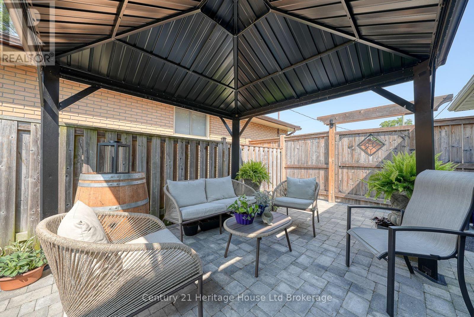 12 Steele Street, St. Thomas, Ontario  N5R 2Y3 - Photo 37 - X12348498