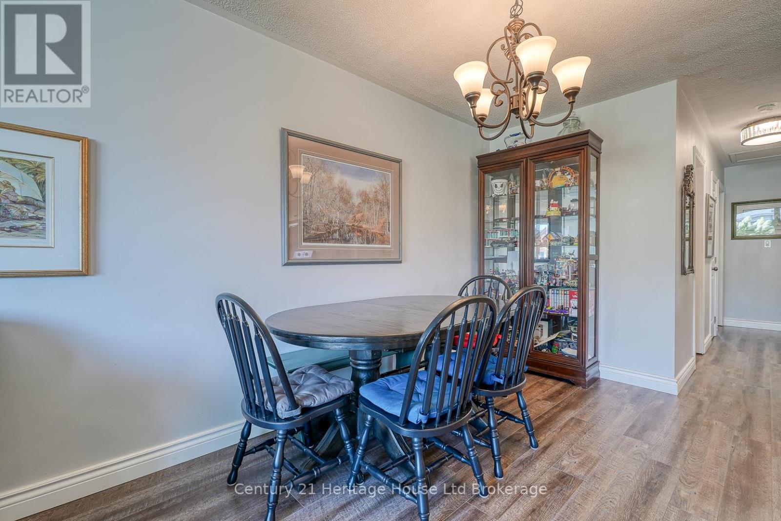 12 Steele Street, St. Thomas, Ontario  N5R 2Y3 - Photo 7 - X12348498