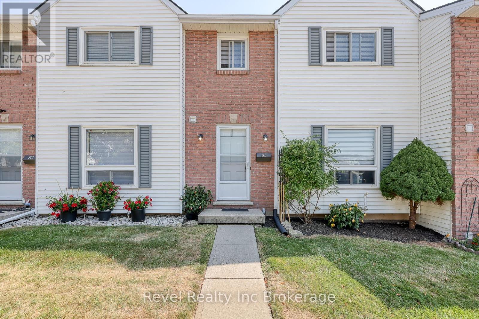 20 - 380 Quarter Town Line Road, Tillsonburg, Ontario  N4G 5L5 - Photo 5 - X12348532