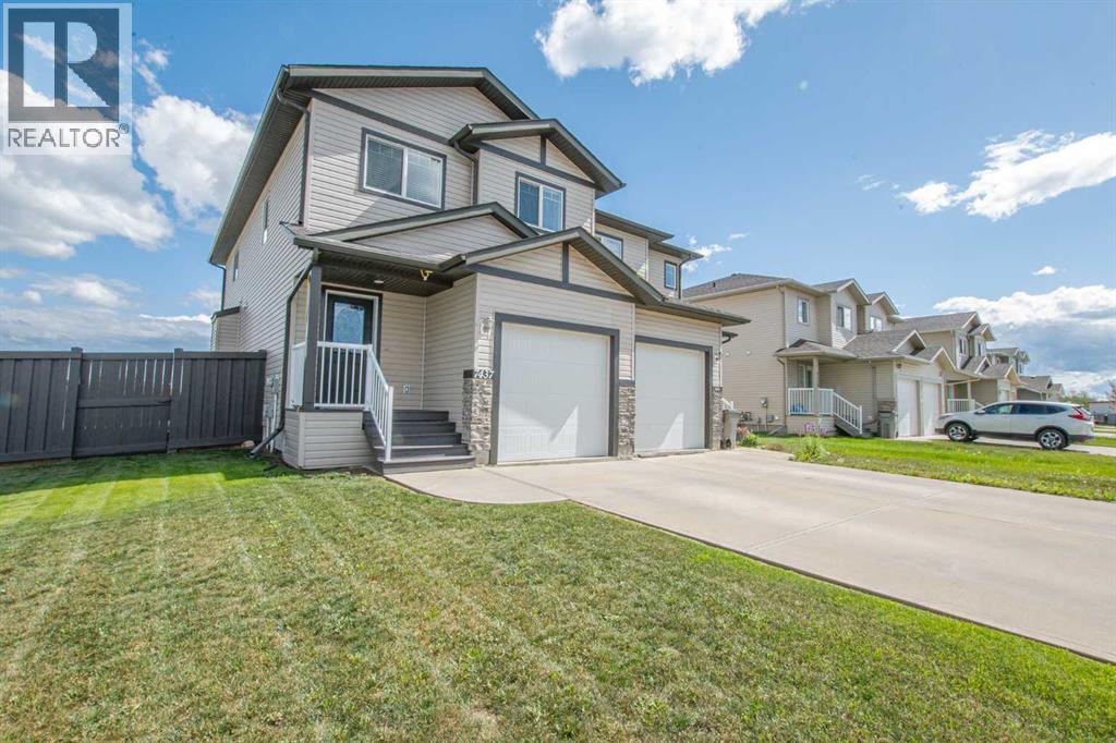 Property at 7437 112 Street image 2
