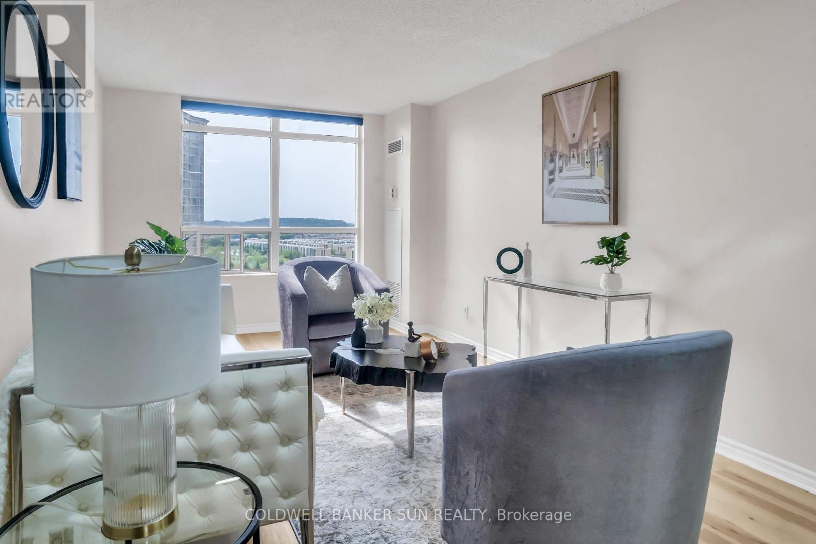 1104 - 35 Kingsbridge Garden Circle, Mississauga (Hurontario), Ontario  L5R 3Z5 - Photo 8 - W12344305