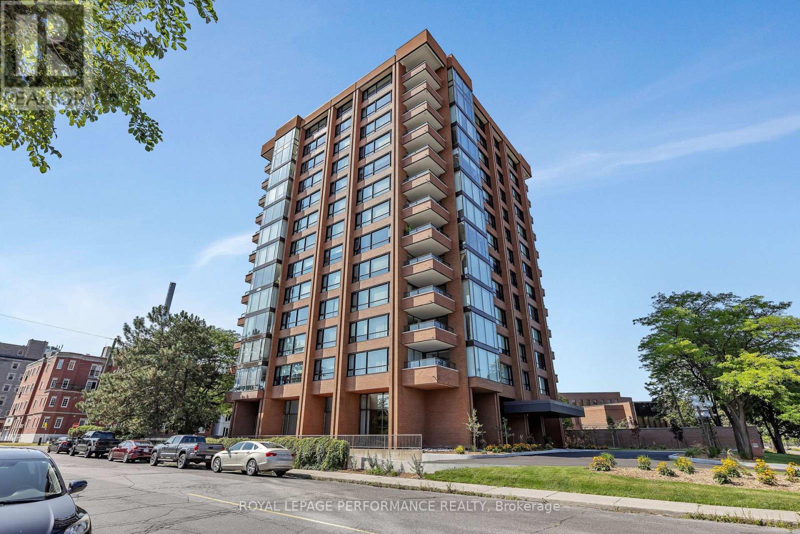 1204 - 40 Boteler Street, Ottawa, Ontario  K1N 9C8 - Photo 2 - X12193338