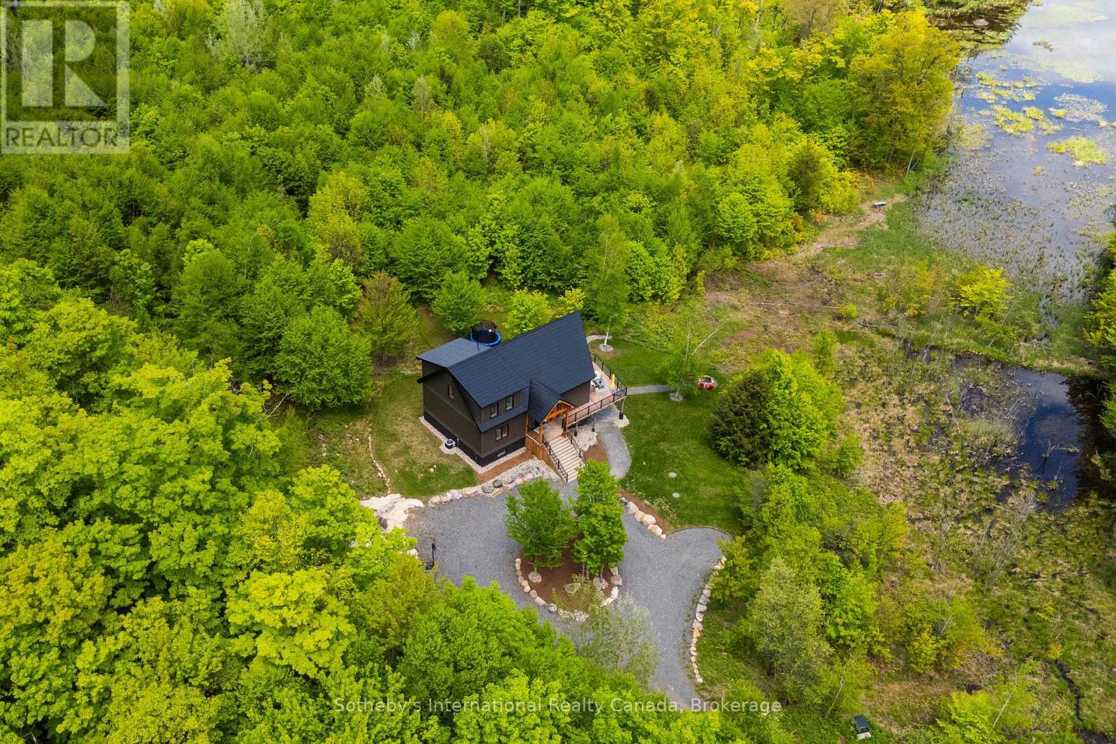 1241 Northshore Road, Muskoka Lakes, Ontario  P0B 1M0 - Photo 2 - X12186709