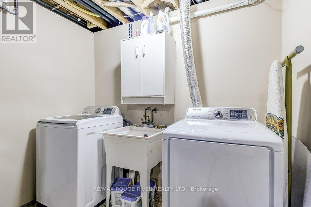 34 - 1398 Pelham Street, Pelham (Fonthill), Ontario  L0S 1E7 - Photo 32 - X12348503