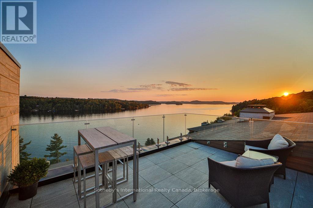 002 - 727 Grandview Drive, Huntsville, Ontario  P1H 2J5 - Photo 1 - X12045121