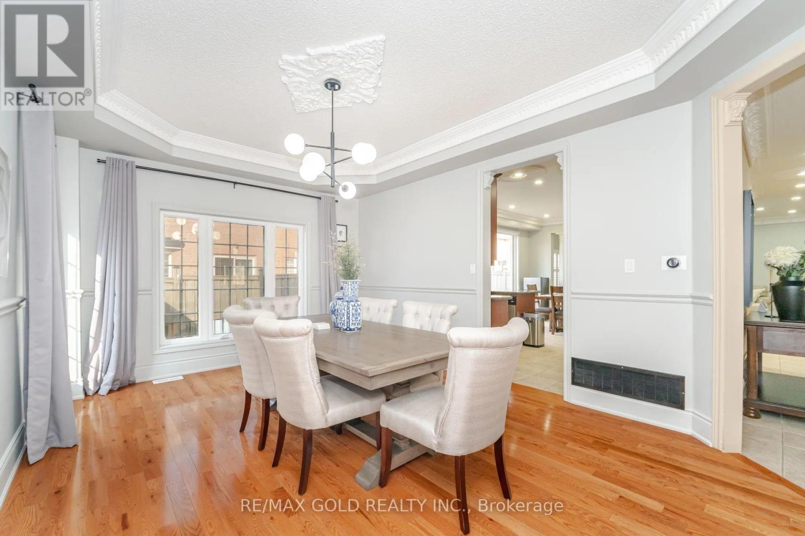 41 Leparc Road, Brampton, Ontario  L6P 2W8 - Photo 10 - W12348536
