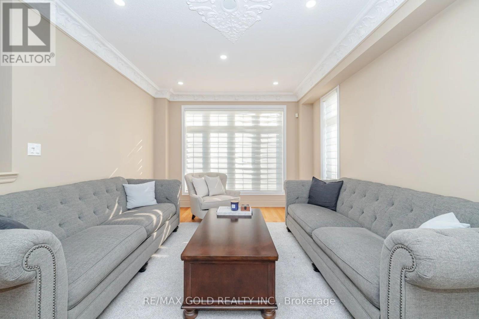 41 Leparc Road, Brampton, Ontario  L6P 2W8 - Photo 7 - W12348536