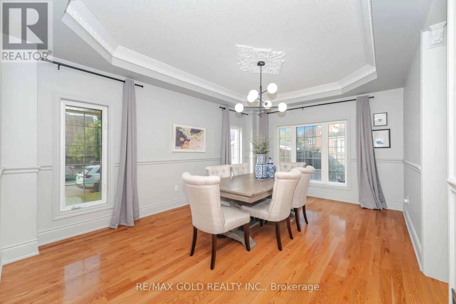 41 Leparc Road, Brampton, Ontario  L6P 2W8 - Photo 9 - W12348536
