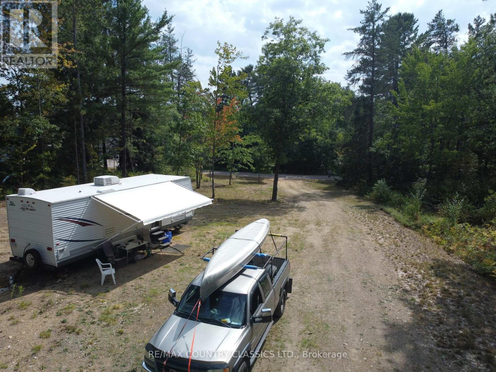 74 Murray Park Street, Madawaska Valley, Ontario  K0J 1B0 - Photo 11 - X12348595